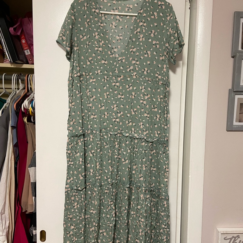 Short sleeve maxi dress, unworn, size large